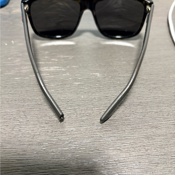 Gucci Sunglasses - Picture 12 of 14